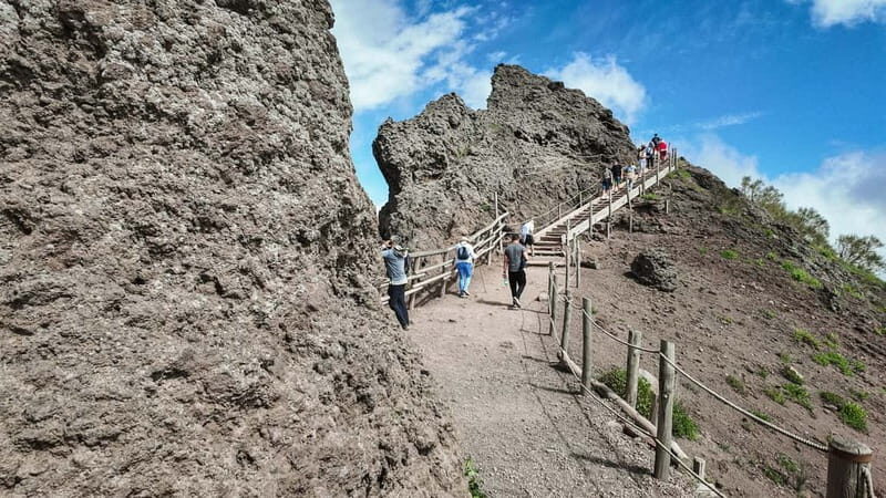 Mount Vesuvius From Naples: Bus, Ticket and Audio Guide - Customer Reviews and Ratings