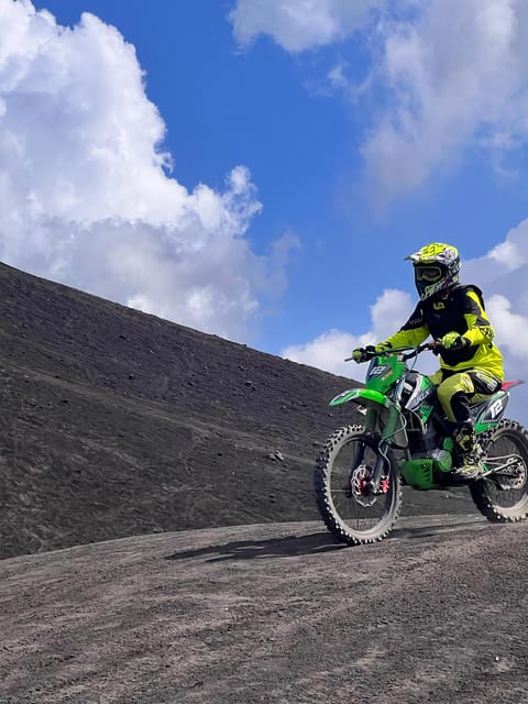 Mountain Batur Dirt Bike Adventure & Lunch - Key Points