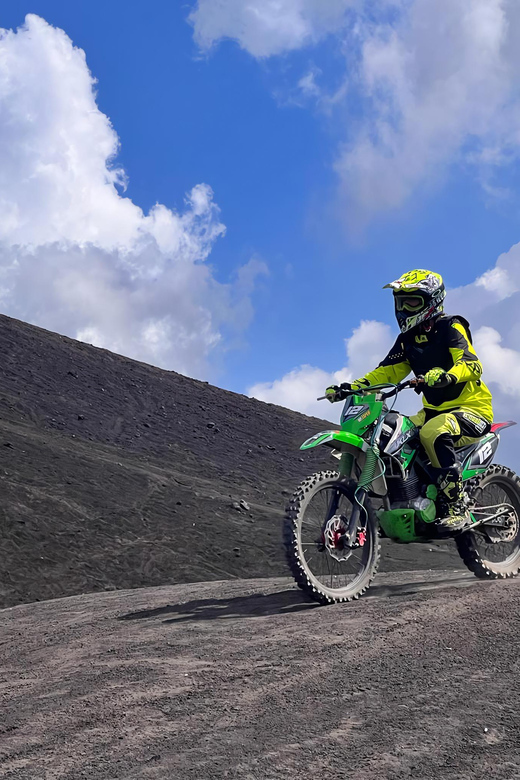 Mountain Batur Dirt Bike Adventure & Lunch - Adventure Experience