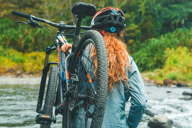 Mountain Bike Lake Arenal and Volcano Backroads - Encountering Wildlife Along the Route