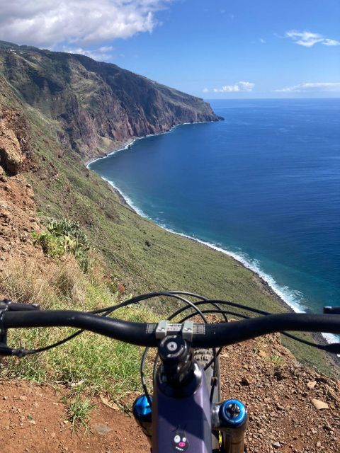 MOUNTAIN BIKING, CROSS COUNTRY HALF DAY + - Equipment and Inclusions