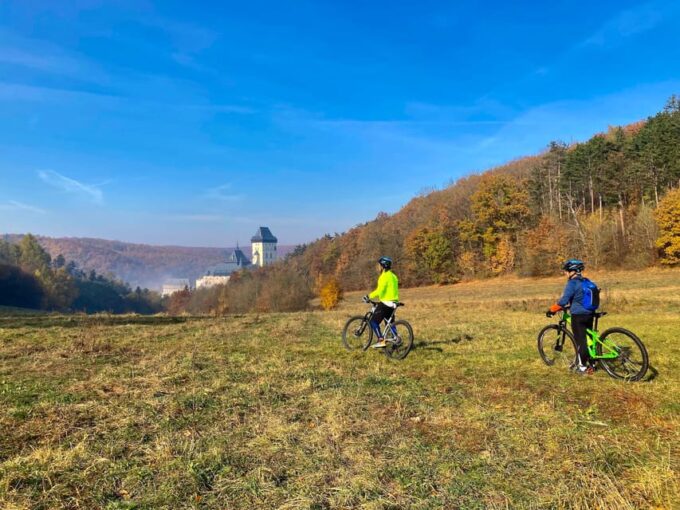 Mountain Biking Full Day Trip to The Karlstejn Castle - Customer Reviews