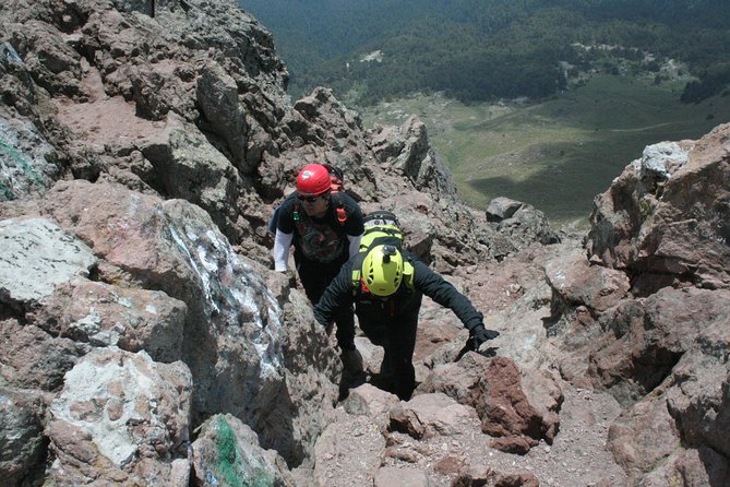 Mountaineering Malinche (4,460 Meters) - Navigating the Trail to the Summit