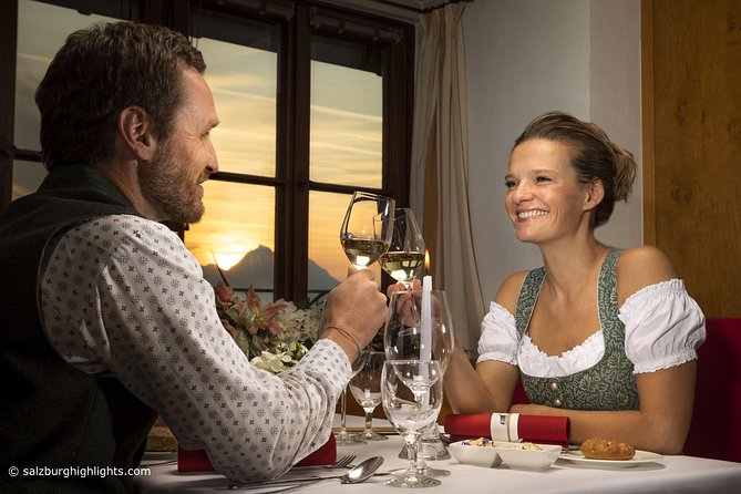Mozart and Advent/Christmas Concert With Dinner at Fortress Hohensalzburg - Dining Options at Fortress Panorama Restaurant