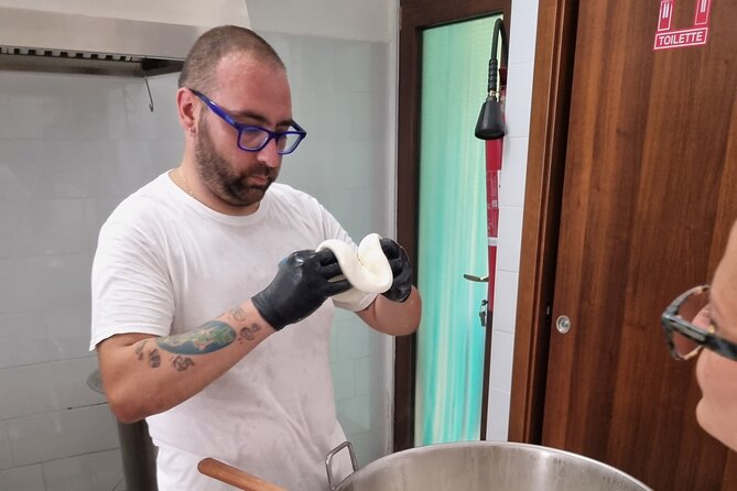 Mozzarella Live Show & Tasting in a Cheese Factory - Cheese Factory Location and Accessibility
