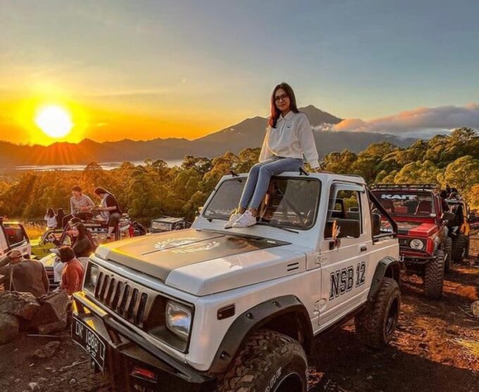Mt Batur Jeep Sunrise With Breakfast & Natural Hot Spring - Coffee Plantation Visit