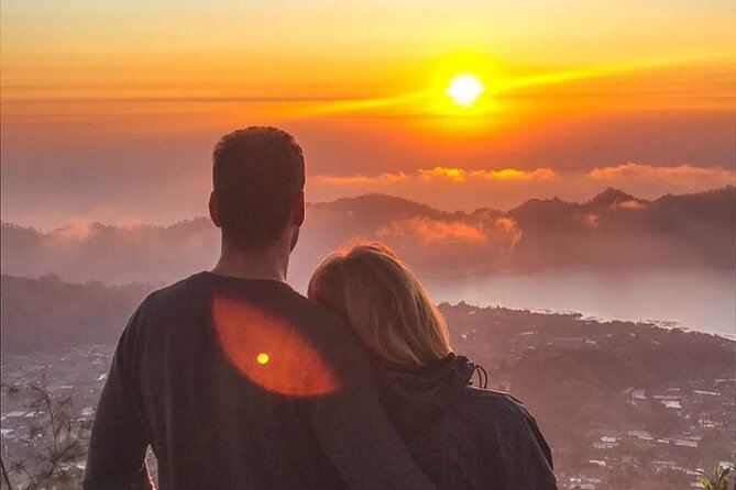 Mt Batur Sunrise Trekking With Best Local Guide - Experiencing the Sunrise