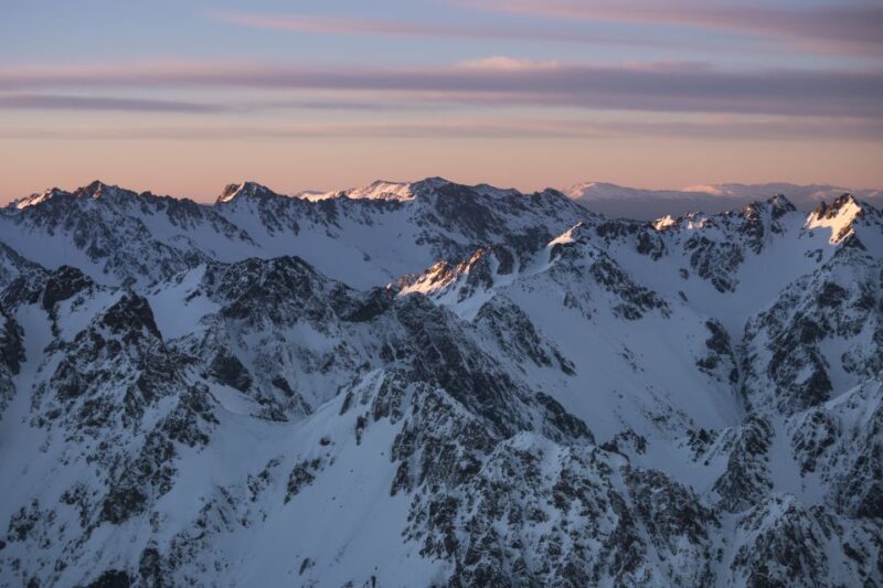 Mt Cook: 55-Minute Scenic Flight in Helicopter or Ski Plane - Expert Guide Commentary