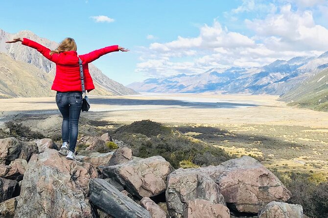 Mt Cook and Lake Tekapo 2 Day Small Group Tour From Queenstown - Reviews and Recommendations