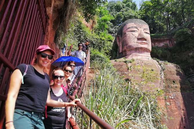 Mt Emei and Giant Buddha 2 Days Tour - Meeting and Pickup