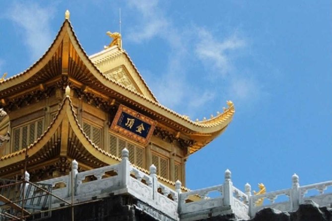 Mt Emei and Giant Buddha 2 Days Tour - Accommodation and Meals