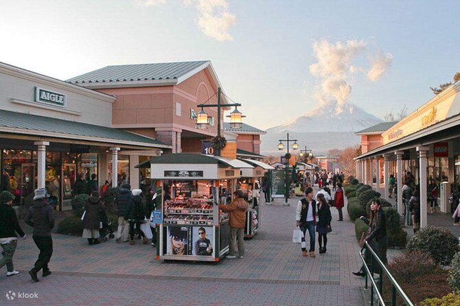 Mt Fuji 5th Station/Arakurayama Sengen Park & Oshino Hakkai Tour - Discovering Oshino Hakkai