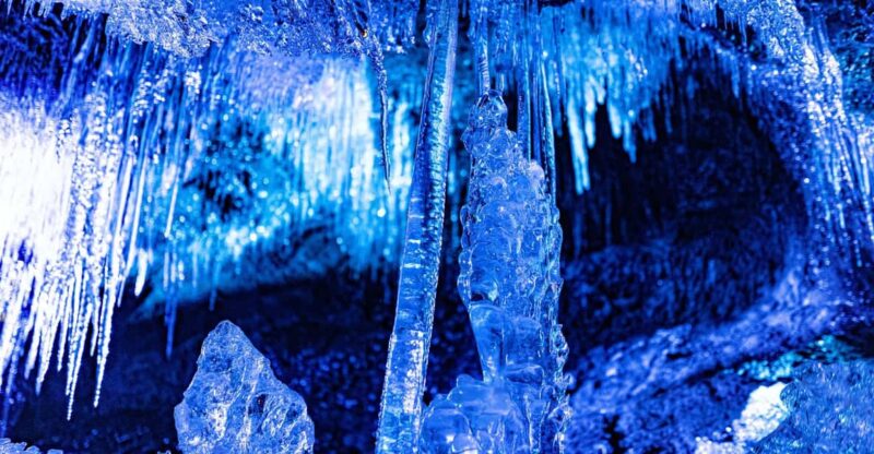 Mt. Fuji Day Tour: Narusawa Ice Cave & All-You-Can-Eat Muscat Grapes - Key Points