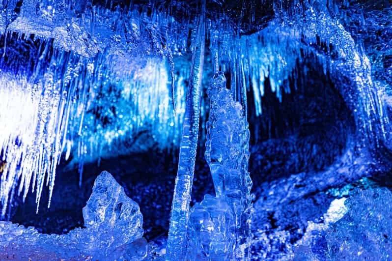 Mt. Fuji Day Tour: Narusawa Ice Cave & All-You-Can-Eat Muscat Grapes - Starting Location and Duration
