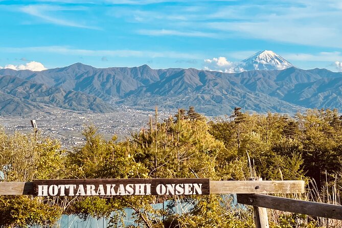 Mt FUJI - Panoramic Tour With Hoto Lunch Sake Samplings and Onsen - Lunch and Sake Samplings