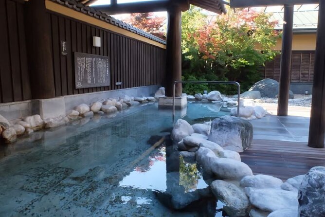 Mt. Fuji to Lake Kawaguchi, Lake Yamanaka and Onsen Day Tour - Exploring Mount Fuji and the Lakes