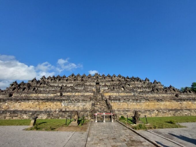 Mt. Merapi Sunrise, Borobudur Climb Up & Prambanan Temple - Pickup and Drop-off Locations