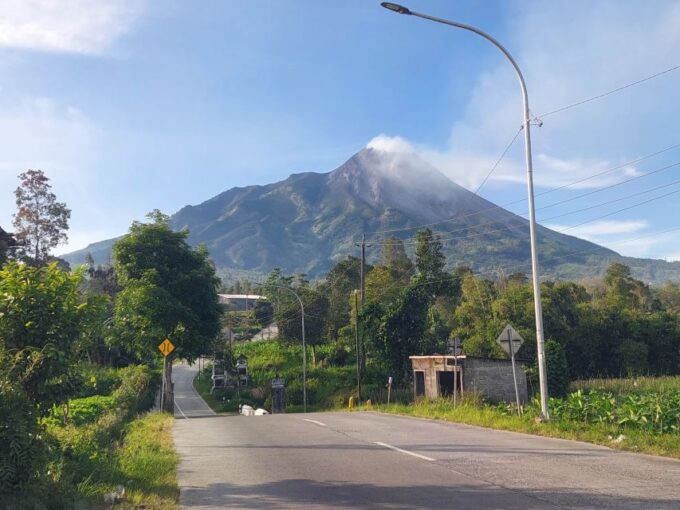 Mt. Merapi Sunrise, Borobudur Climb Up & Prambanan Temple - Cancellation and Refund Policy