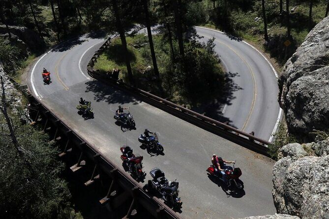 Mt Rushmore & Crazy Horse + Sylvan Lake/Needles Tunnel - The Sum Up