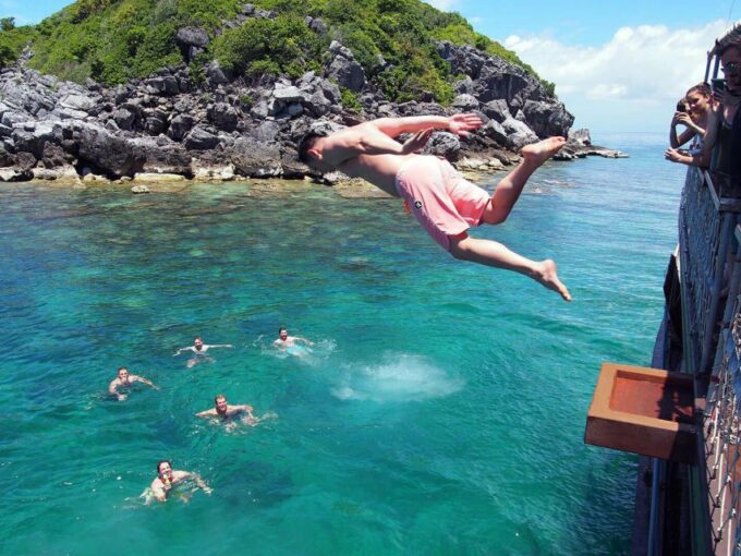 Mu Ko Ang Thong Park: Semi-private Sunset Cruise Tour - Snorkeling and Kayaking