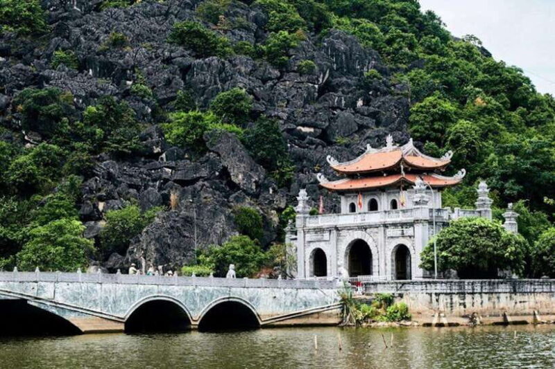Mua Caves, Van Long Nature Reserve, Hoa Lu Private Day Trip - Frequently Asked Questions
