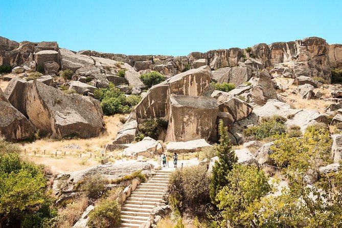 Mud Volcanoes & Gobustan Group Tour - Comfortable Transportation