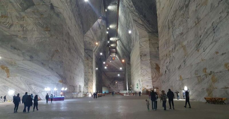 Muddy Volcanoes and Salt Mine Private Tour - Itinerary Details