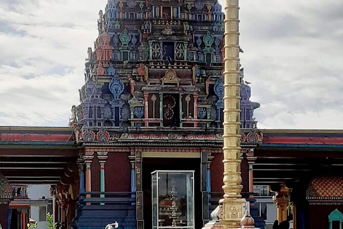 Mudpools,Hindu Temple,Sleeping Giants,Markets,Shopping/Lunch Ex Intercontinental - Inclusions