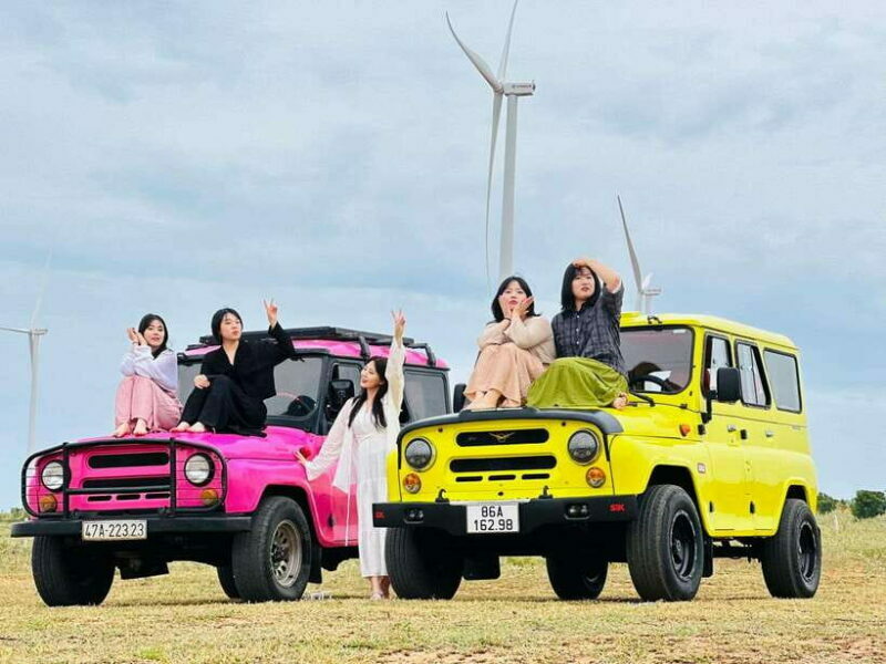 Mui Ne Group tour: Sunrise or Sunset Jeep Tour Sand Dunes - Fairy Spring (Suoi Tien)