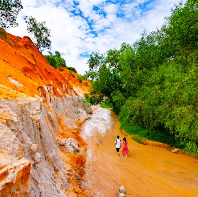 Mui Ne Sand Dunes Sunrise and Sunset With Private Jeep Tour - Tour Duration and Language