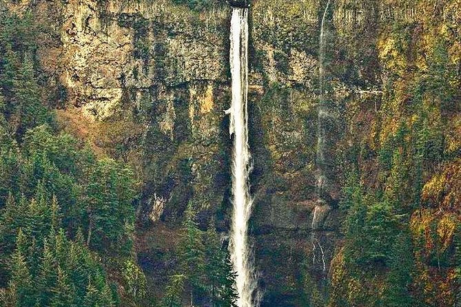 Multnomah Falls Air Tour in Portland - Cancellation Policy and Group Size