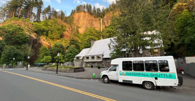 Multnomah Falls: Gorge-Ous Sunset Waterfall Tour (3.5 Hours) - Getting to the Starting Location