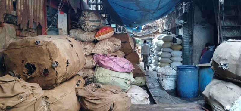 Mumbai: 2 Hours Dharavi Slum Tour With Local Guide - Important Information