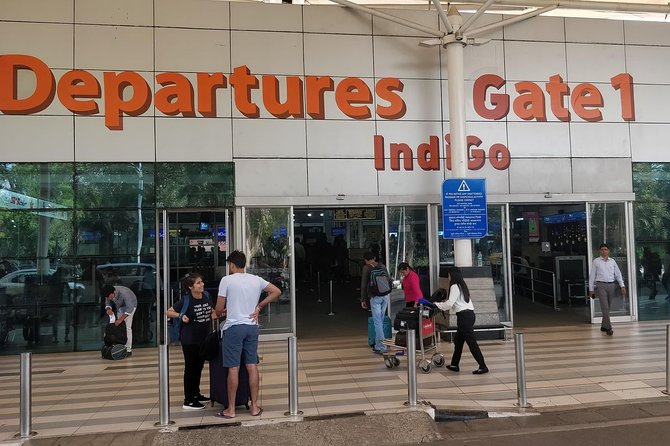 Mumbai Airport Transfer in Private Vehicle - Vehicle Options
