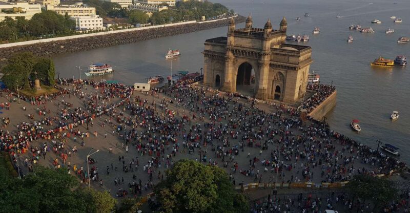 Mumbai: City Sightseeing and Bollywood Tour - Bollywood Experience
