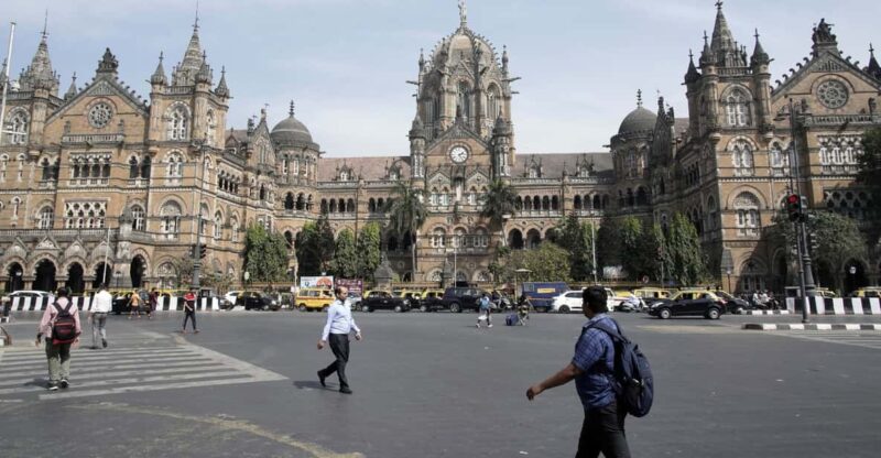 Mumbai: City & Slum Full-Day Exploration - Itinerary Highlights