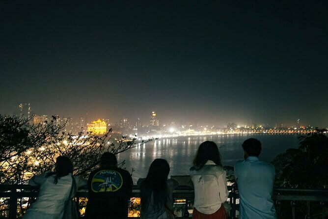 Mumbai City Tour with Licensed Guide and Lunch - Exploring the Itinerary in Detail