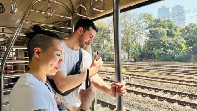 Mumbai: Dharavi Slum & Dhobi Ghat With Local Train Ride - Getting to the Meeting Point