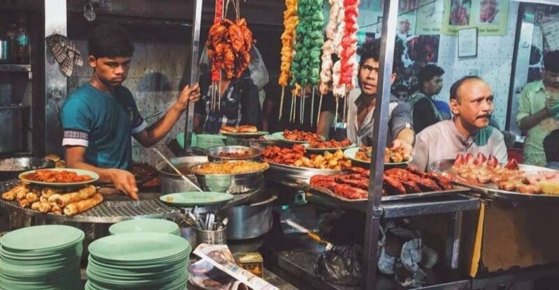 Mumbai: Evening Local Street Food Tour With Sightseeing - Highlights of the Experience