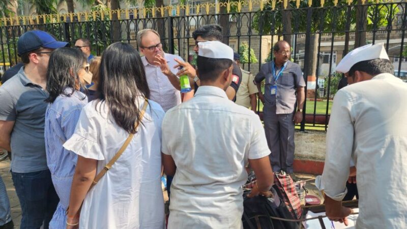 Mumbai: Heart Beat of Mumbai - Discover Dabbawallas Lunchbox Delivery