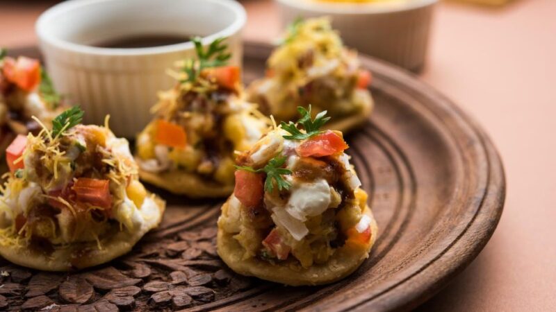 Mumbai: Heritage Highlights Walking Tour With Food Tasting - Tour Itinerary