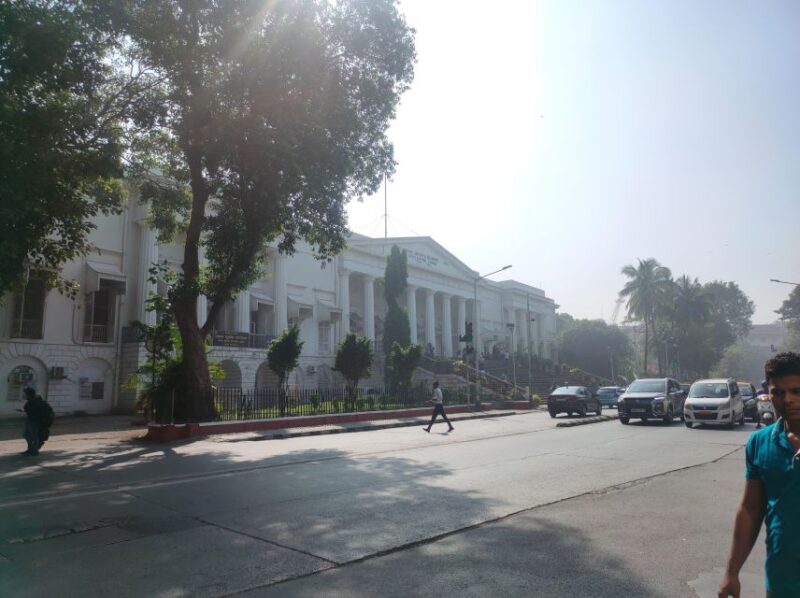Mumbai: Highlights Bus Full-Day Tour in Hindi - Key Points