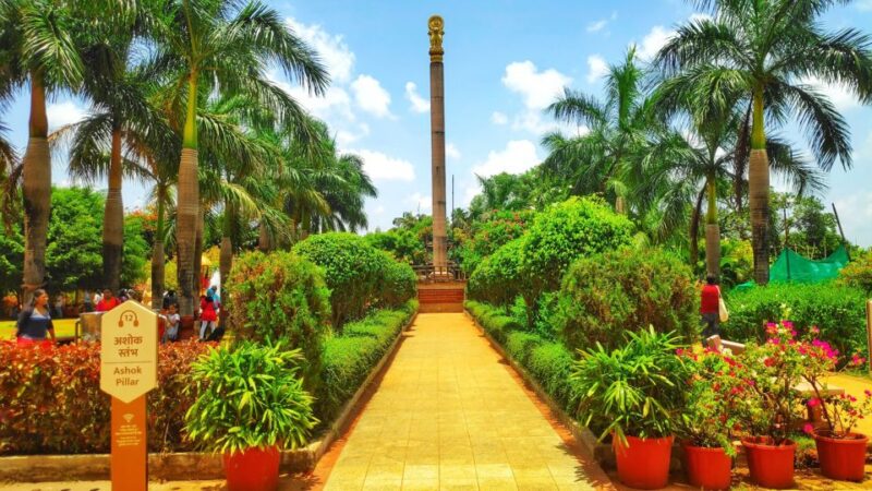 Mumbai: Kanheri Caves and The Golden Pagoda Temple - Cultural and Spiritual Significance