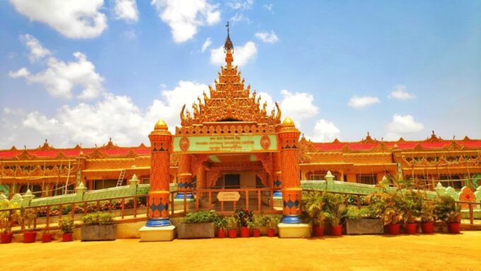 Mumbai: Kanheri Caves and The Golden Pagoda Temple - Customer Reviews and Experiences