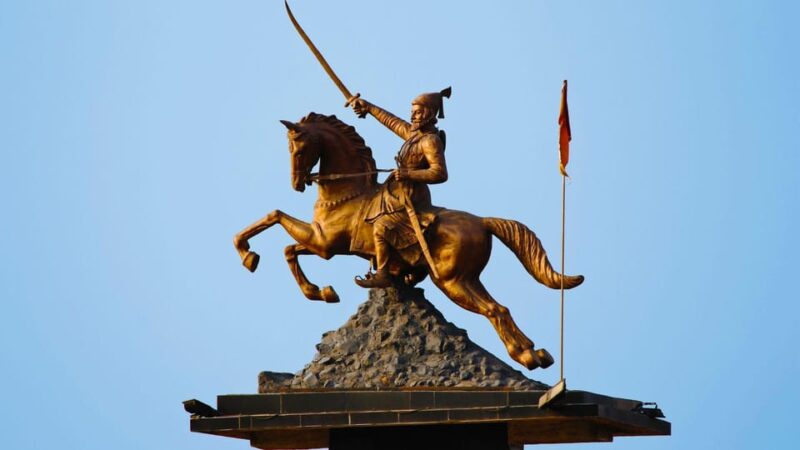 Mumbai: Local Train Ride and City Highlights Day Tour - Cultural Experiences