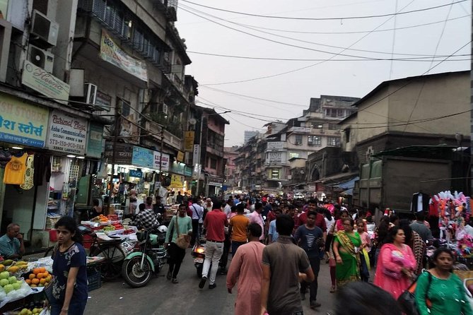 Mumbai Market Walking Tour - Mumba Devi Temple