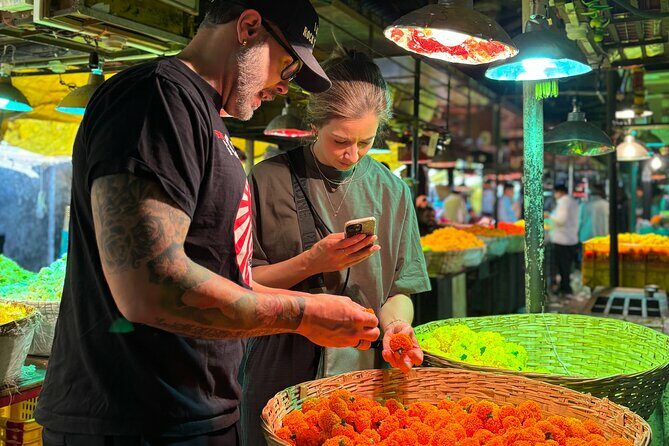 Mumbai Morning Market Tour of Flowers, Fish, and More - Itinerary Breakdown: What to Expect at Each Stop
