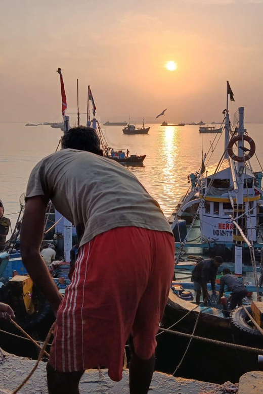 Mumbai: Morning Market Tour. - Itinerary and Highlights