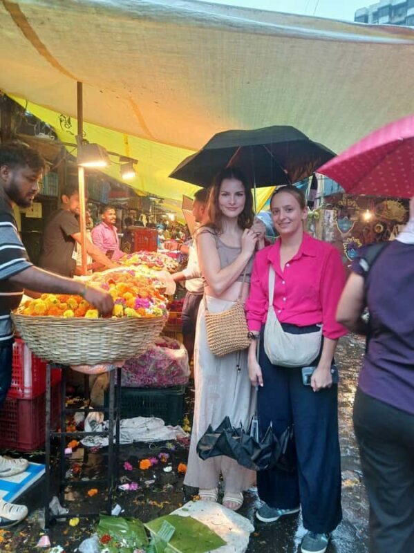 Mumbai Morning Tour Train Ride, Market & Hidden Local Spots - What You Can Expect from the Tour