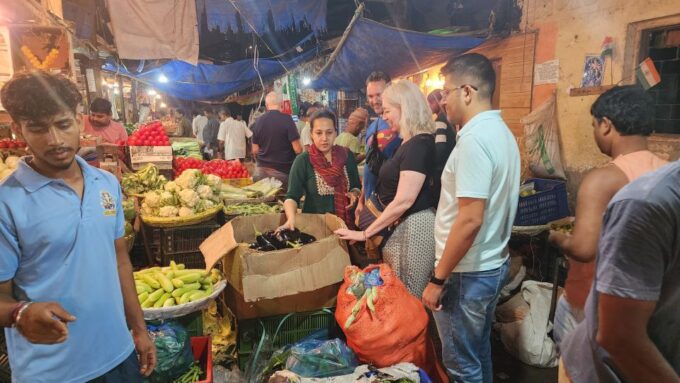 Mumbai: Mumbai At Dawn - Frequently Asked Questions